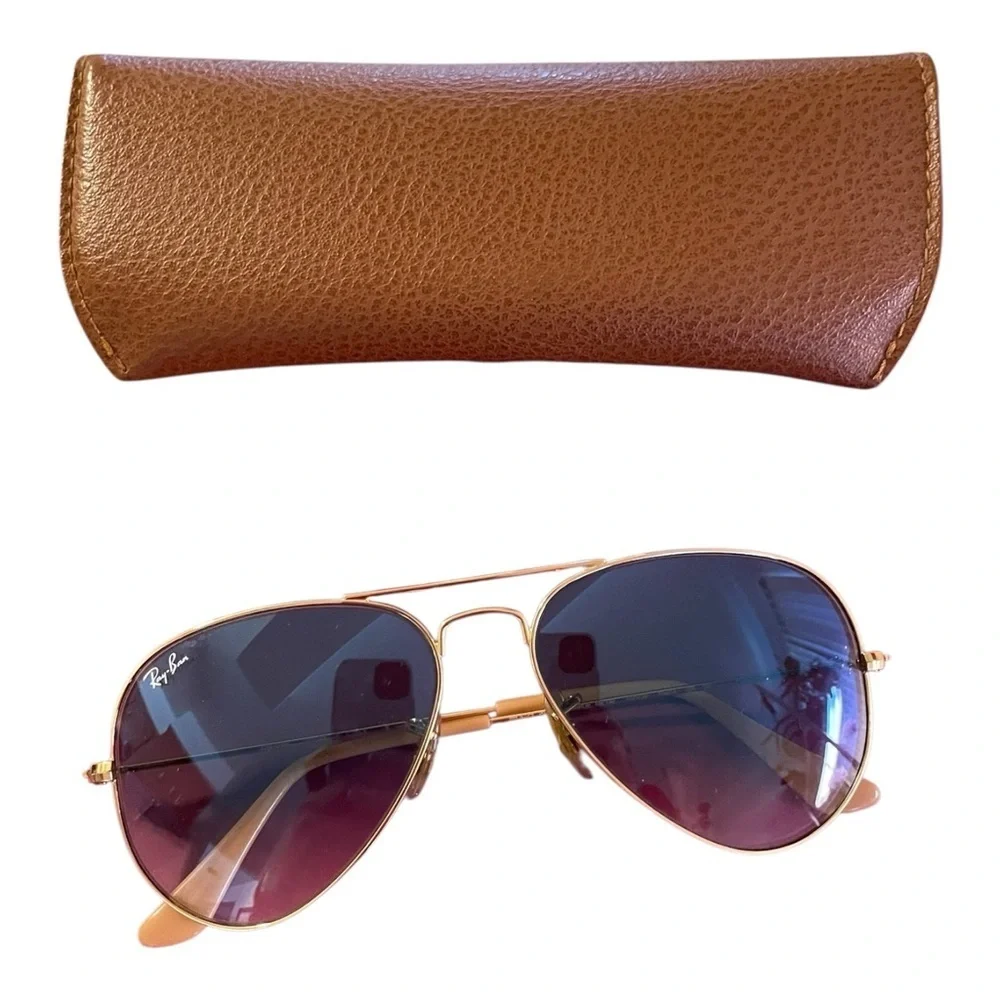 Ray-Ban Luxotica  Gradient Light Blue Aviator Sunglasses, with Case.